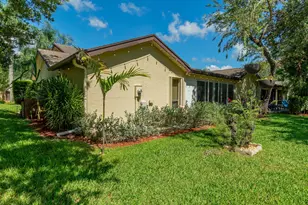 115 Ramblewood Cir, Royal Palm Beach, FL 33411 - Photo 21