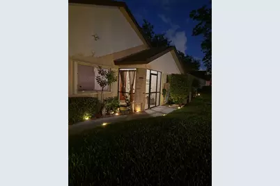 115 Ramblewood Circle, Royal Palm Beach, FL 33411 - Photo 3