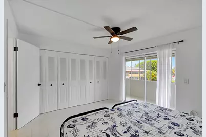 326 Camden N, West Palm Beach, FL 33417 - Photo 13