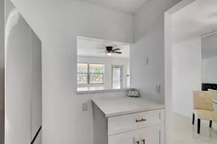 326 Camden N, West Palm Beach, FL 33417 - Photo 3