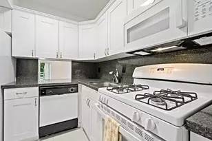 200 E Royal Palm Rd, Boca Raton, FL 33432 - Photo 11