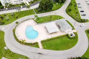 360 Grantham E E, Deerfield Beach, FL 33442 - Photo 41