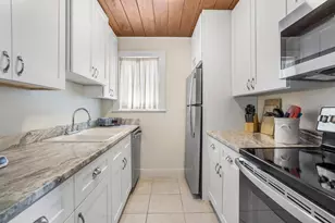 102 SE 7th Ave, Delray Beach, FL 33483 - Photo 13