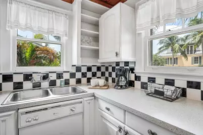 102 SE 7th Avenue #Villa 2, Delray Beach, FL 33483 - Photo 13