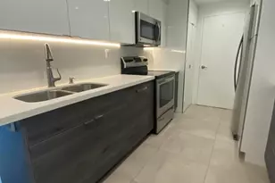 5401 Collins Ave, Miami Beach, FL 33140 - Photo 9