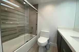 5401 Collins Ave, Miami Beach, FL 33140 - Photo 21