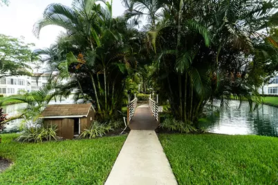 5161 W Oakland Park Boulevard #106, Lauderdale Lakes, FL 33313 - Photo 17