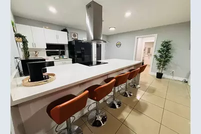 2010 NE 1st Avenue, Pompano Beach, FL 33060 - Photo 3