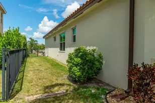 3011 Strada Court, Royal Palm Beach, FL 33411 - Photo 23