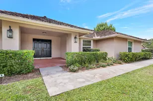 1819 Staimford Cir, Wellington, FL 33414 - Photo 3