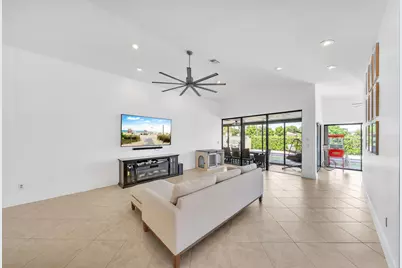 10255 Sunset Bend Drive, Boca Raton, FL 33428 - Photo 11