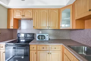 300 80th St, Miami Beach, FL 33141 - Photo 9