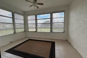 9355 SW 8th St, Boca Raton, FL 33428 - Photo 9