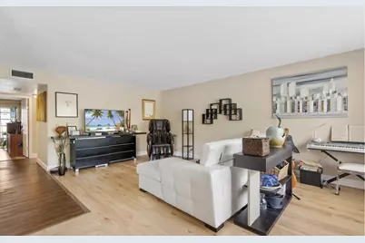 106 Wellington M #1, West Palm Beach, FL 33417 - Photo 9