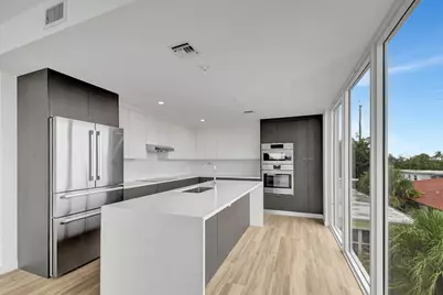 117 Lake Avenue #304, Lake Worth, FL 33460 - Photo 3