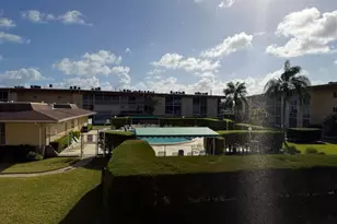 500 Village Green Cir W, Lake Worth, FL 33461 - Photo 33