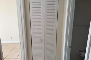 500 Village Green Cir W, Palm Springs, FL 33461 - Photo 31