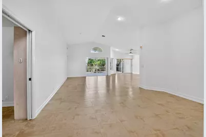 9914 Harbour Lake Circle, Boynton Beach, FL 33437 - Photo 3