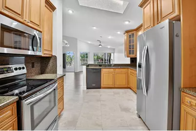 9914 Harbour Lake Circle, Boynton Beach, FL 33437 - Photo 13