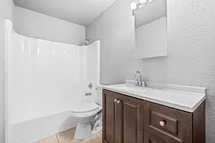 1661 W 27th St, Riviera Beach, FL 33404 - Photo 17