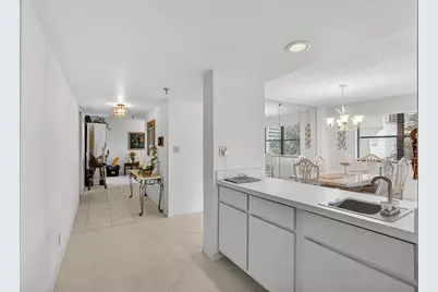 372 Golfview Road #403, North Palm Beach, FL 33408 - Photo 25