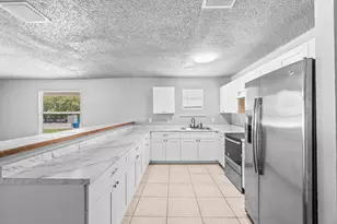 1669 W 27th St, Riviera Beach, FL 33404 - Photo 7