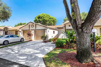 8065 Whispering Palm Drive, Boca Raton, FL 33496 - Photo 3