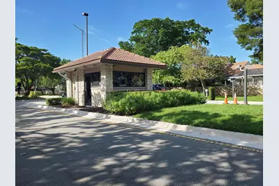 387 Prestwick Lane #1, Palm Beach Gardens, FL 33418 - Photo 15