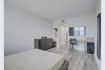 500 Bayview Drive #727, North Miami Beach, FL 33160 - Photo 17