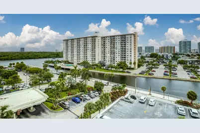 500 Bayview Drive #727, North Miami Beach, FL 33160 - Photo 23