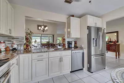 5531 Parkwalk Circle E, Boynton Beach, FL 33472 - Photo 15