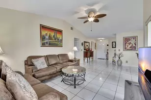 5531 Parkwalk Cir E, Boynton Beach, FL 33472 - Photo 9