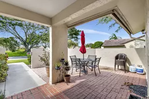 5531 Parkwalk Cir E, Boynton Beach, FL 33472 - Photo 3