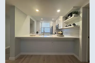 3710 Whitehall Drive #404, West Palm Beach, FL 33401 - Photo 3