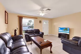 113 SW Starfish Ave, Port Saint Lucie, FL 34984 - Photo 3