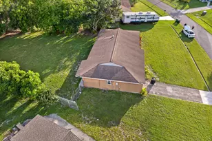 226 SW Kimball Cir, Port Saint Lucie, FL 34953 - Photo 3