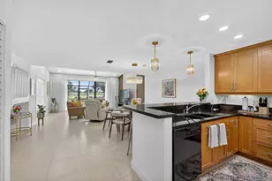 479 Prestwick Cir, Palm Beach Gardens, FL 33418 - Photo 9