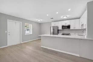 42 Easthampton B, West Palm Beach, FL 33417 - Photo 5