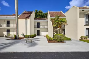 1731 Presidential Way, West Palm Beach, FL 33401 - Photo 3