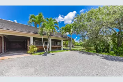 2780 Skipiks Way, Wellington, FL 33470 - Photo 13