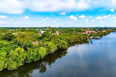1001 Palm Trail, Delray Beach, FL 33483 - Photo 3