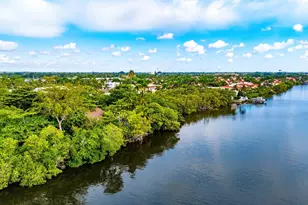 1001 Palm Trail, Delray Beach, FL 33483 - Photo 3