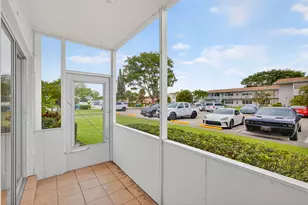 221 Coventry J, West Palm Beach, FL 33417 - Photo 3