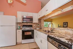 2050 SE West Dunbrooke Cir, Port Saint Lucie, FL 34952 - Photo 5