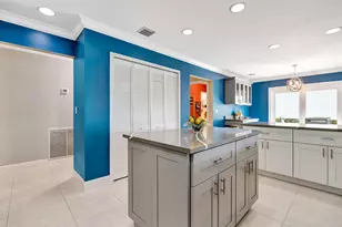11 Berwick Road NE, Palm Beach Gardens, FL 33418 - Photo 11