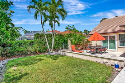 11 Berwick Road NE, Palm Beach Gardens, FL 33418 - Photo 57