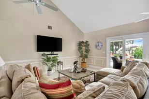 11 Berwick Road NE, Palm Beach Gardens, FL 33418 - Photo 3