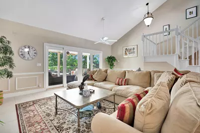 11 Berwick Road NE, Palm Beach Gardens, FL 33418 - Photo 9