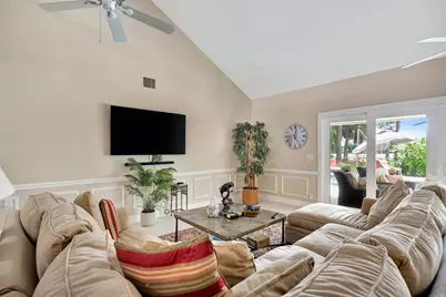 11 Berwick Road NE, Palm Beach Gardens, FL 33418 - Photo 3