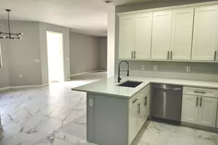 826 Middleton Dr SW, Vero Beach, FL 32962 - Photo 3